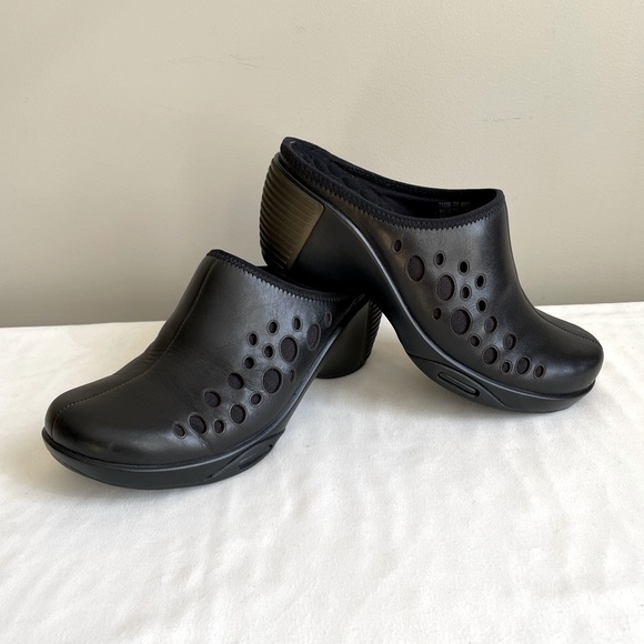 Clarks Privo Clogs - Picture 1 of 10